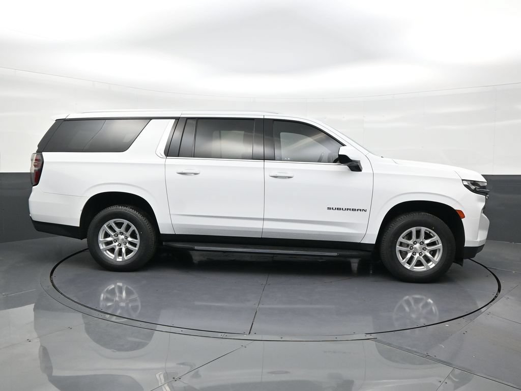 Used 2023 Chevrolet Suburban LS RWD image 6