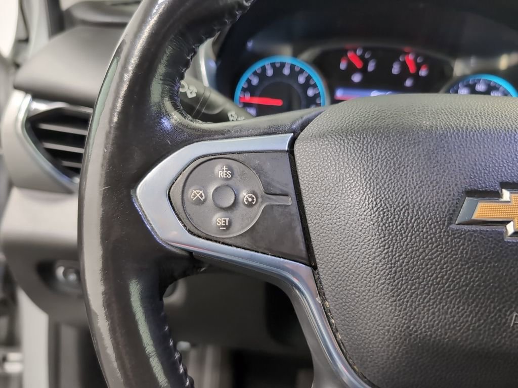 Used 2021 Chevrolet Traverse LT w/ LT Premium Package image 23