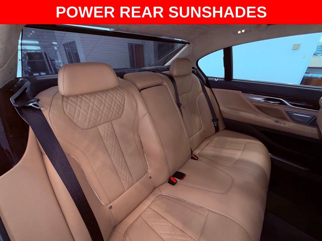 Used 2017 BMW 750i xDrive image 14