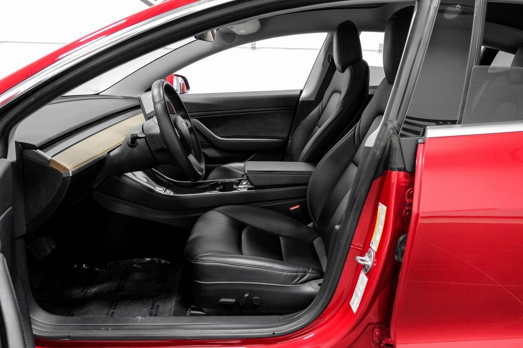 Used 2018 Tesla Model 3 Long Range image 4