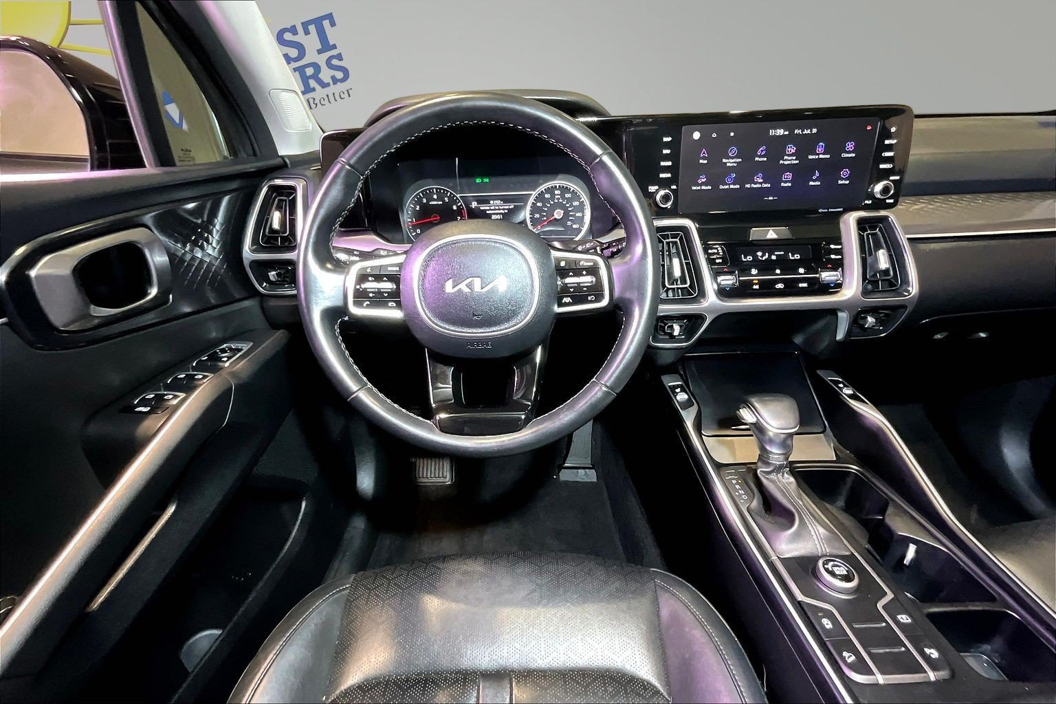 Used 2023 Kia Sorento S w/ Panoramic Sunroof Package FWD image 9