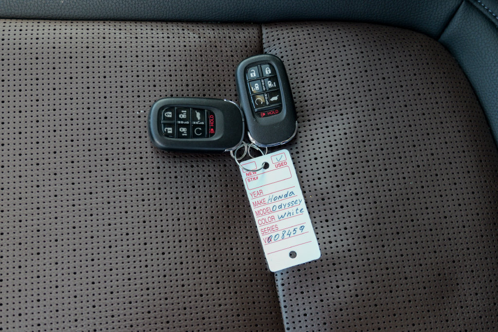 Used 2025 Honda Odyssey Elite image 65