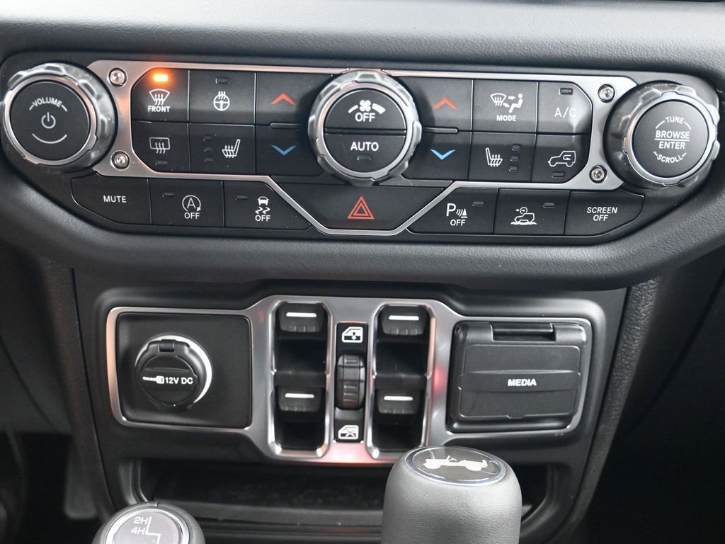 New 2025 Jeep Wrangler Sahara image 25