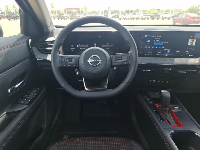 New 2026 Nissan Kicks SR FWD image 13