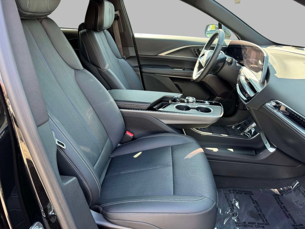 Certified 2025 Cadillac Lyriq Luxury w/ LPO, Floor Liner Package RWD image 15