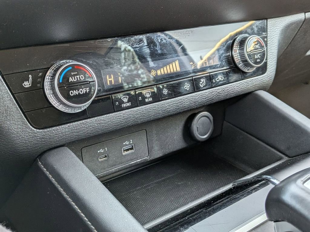 Used 2023 Mitsubishi Outlander SE Black Edition image 22