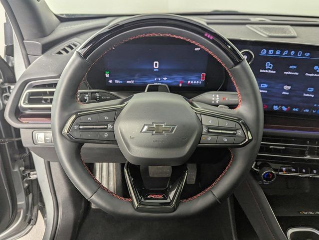 Used 2024 Chevrolet Traverse RS image 13