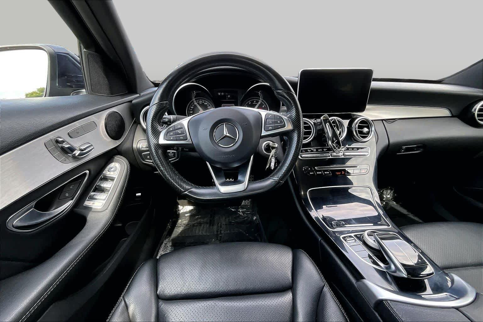 Used 2018 Mercedes-Benz C 300 4MATIC Sedan image 6