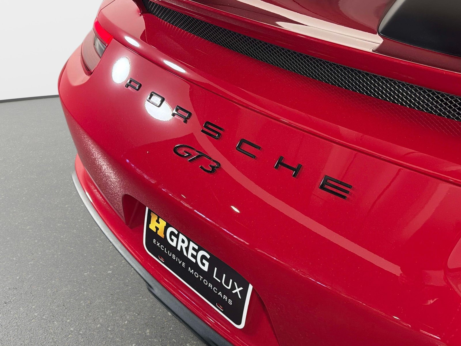 Used 2018 Porsche 911 GT3 RWD image 16