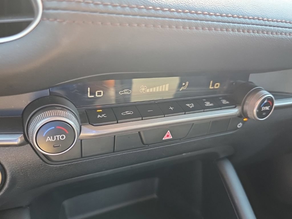 Used 2024 MAZDA MAZDA3 s FWD image 33