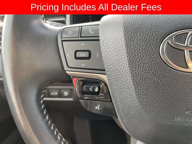 Used 2025 Toyota Camry SE FWD image 25