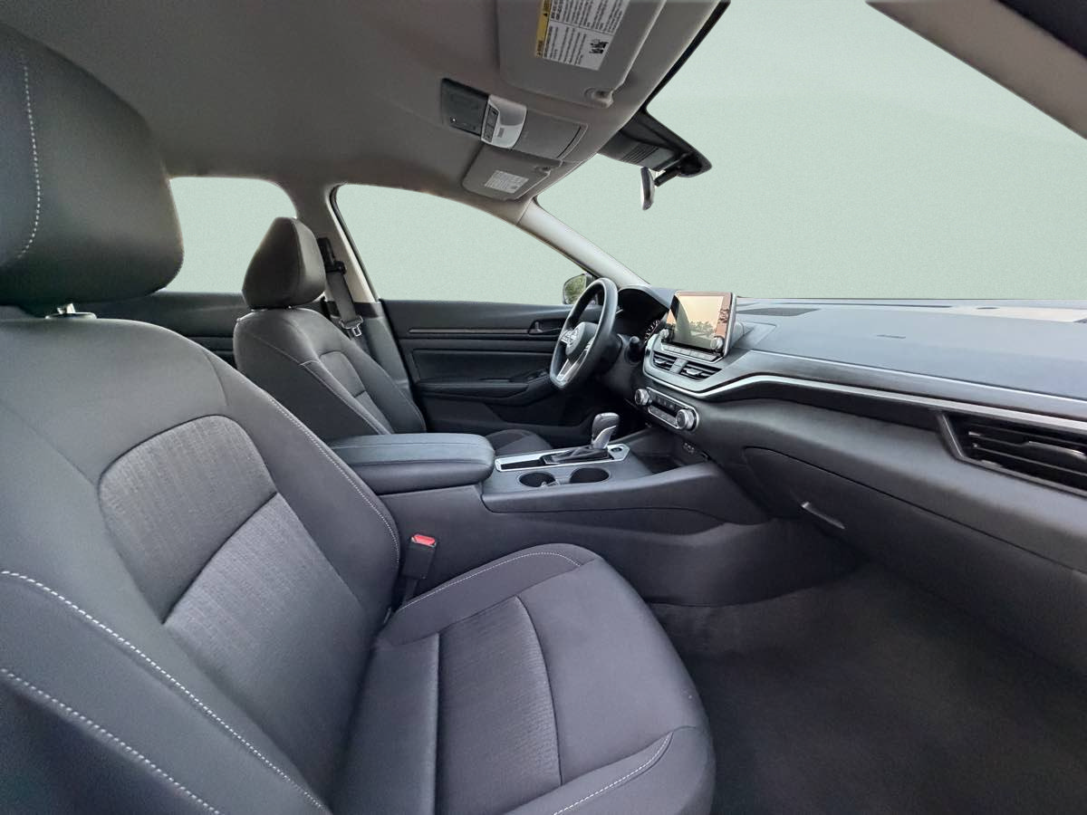 Used 2026 Nissan Altima 2.5 SV FWD image 12