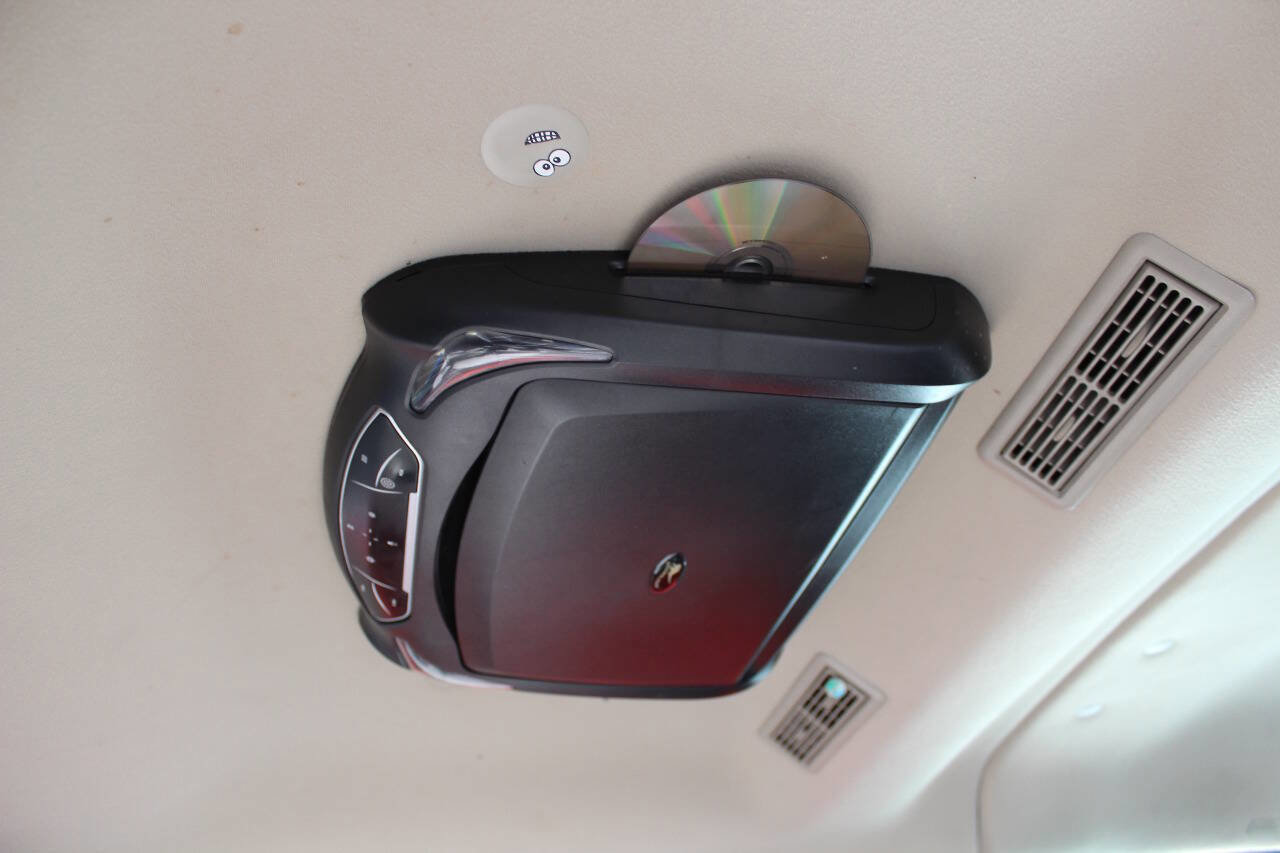 Used 2011 Chevrolet Express 3500 LT w/ LT Preferred Equipment Group image 22