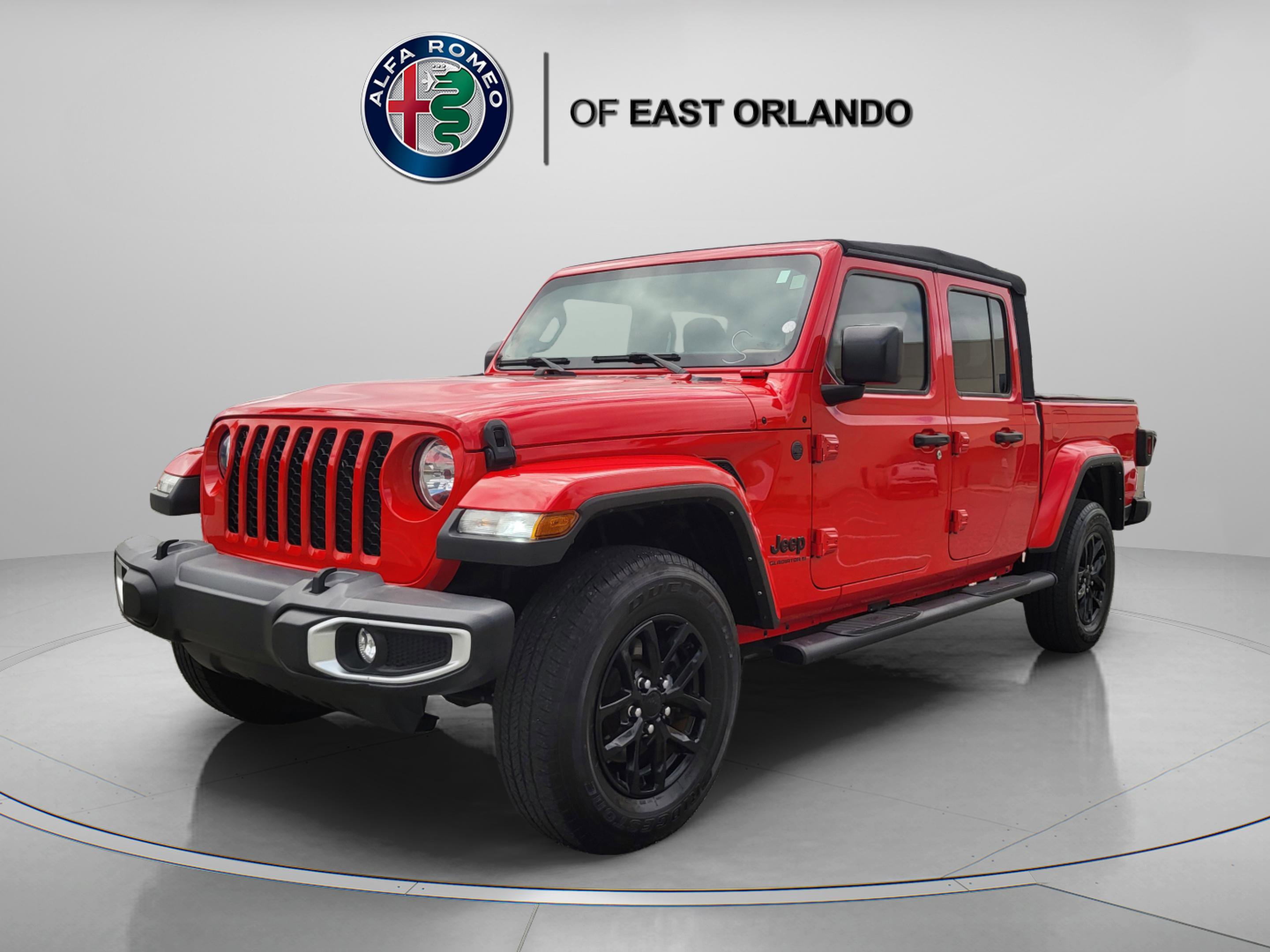 Used 2023 Jeep Gladiator Sport image 3