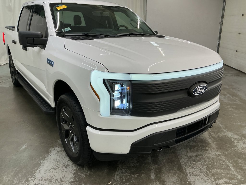 Used 2024 Ford F150 Lightning XLT w/ Max Trailer Tow Package AWD/4WD image 17