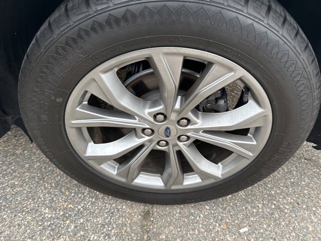 Used 2022 Ford Explorer Limited w/ Equipment Group 301A image 12