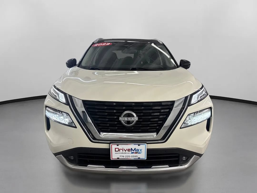 Used 2022 Nissan Rogue Platinum w/ Head-Up Display Package AWD/4WD image 2