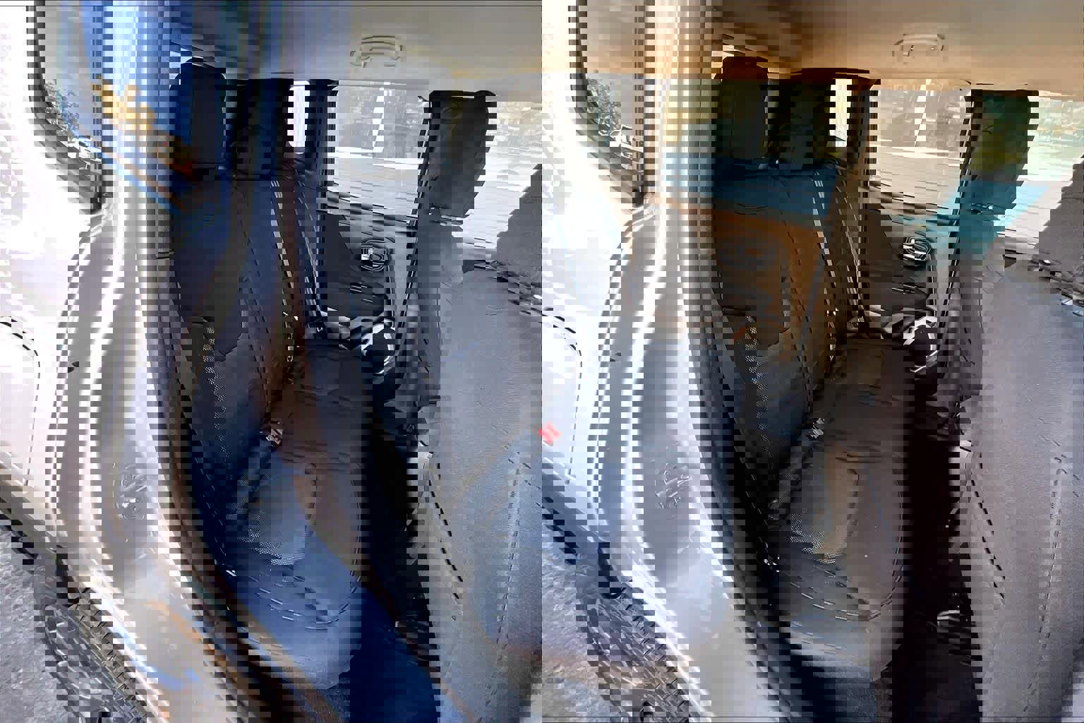 Used 2016 Jeep Renegade Latitude image 20