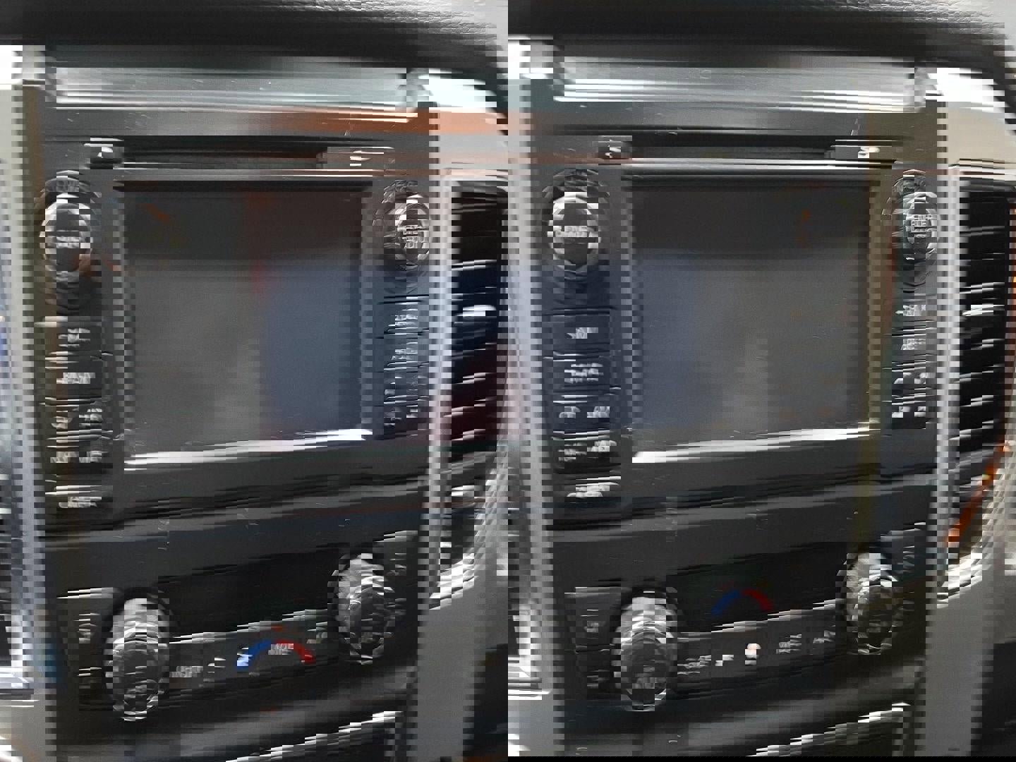 Used 2016 Nissan Titan PRO-4X image 14