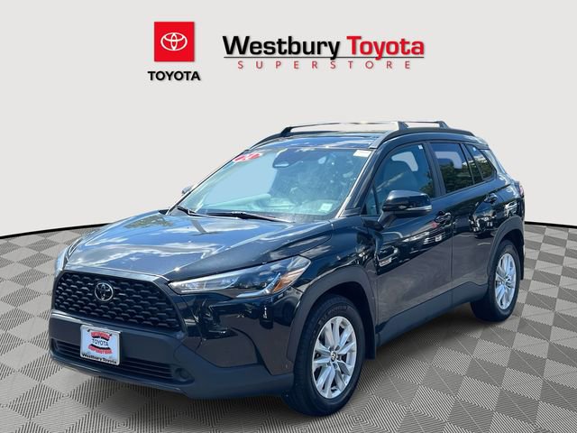 Certified 2024 Toyota Corolla Cross LE w/ Moonroof Package image 5
