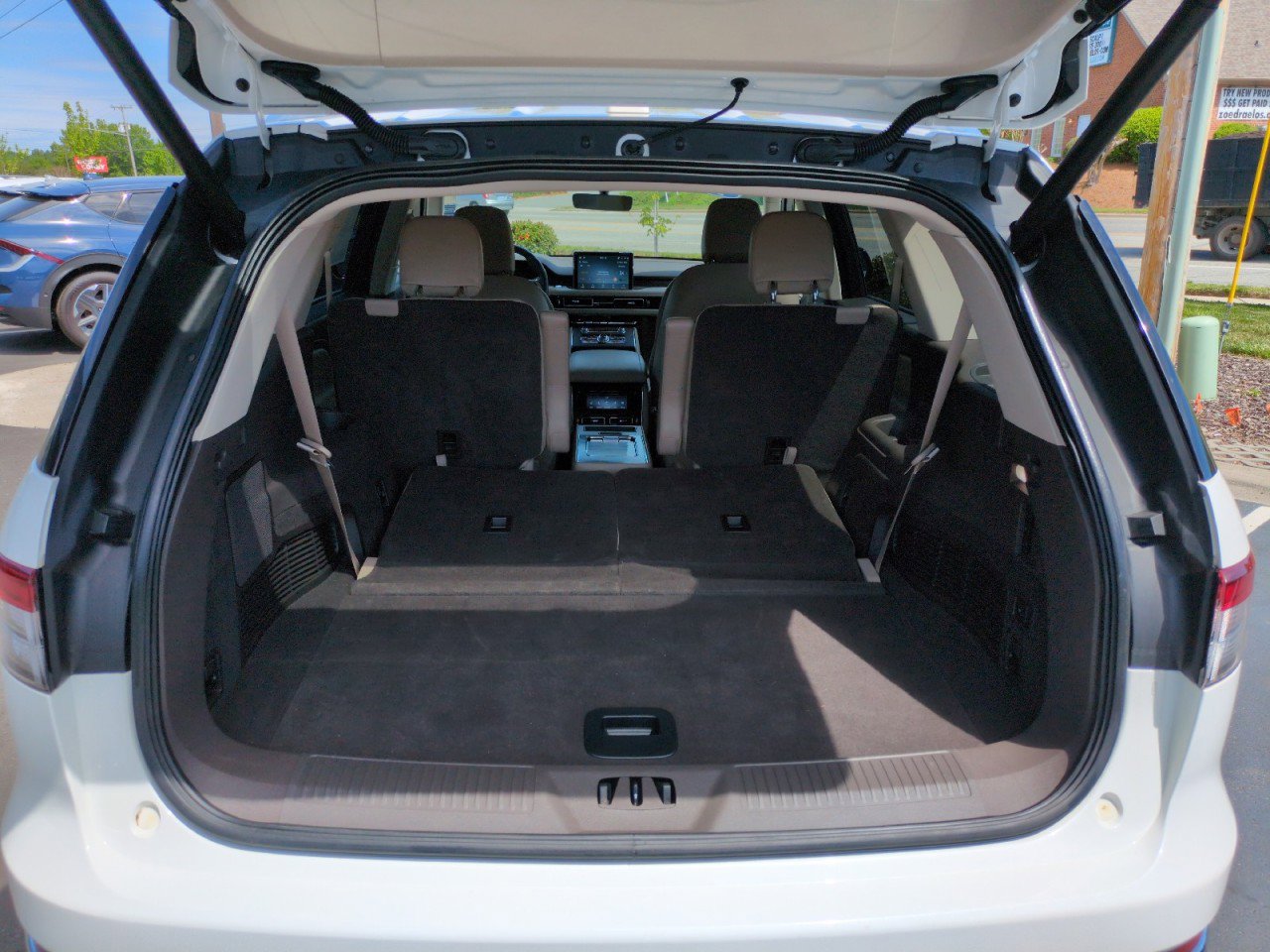 Used 2022 Lincoln Aviator Reserve w/ Equipment Group 201A RWD image 44