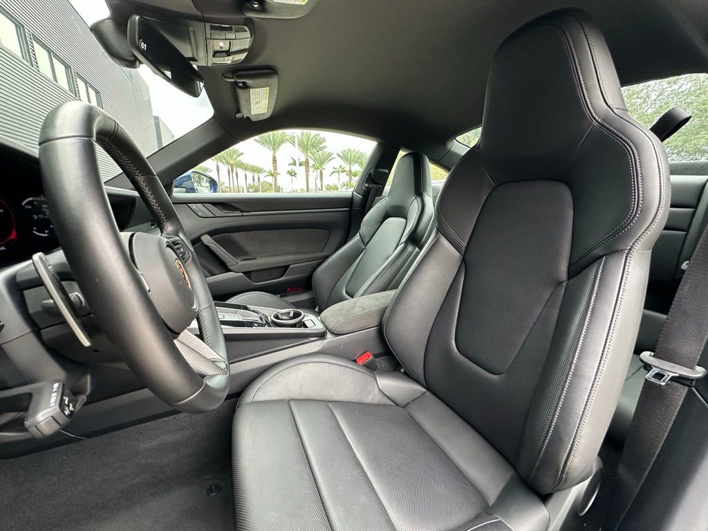 Certified 2024 Porsche 911 Carrera GTS image 6