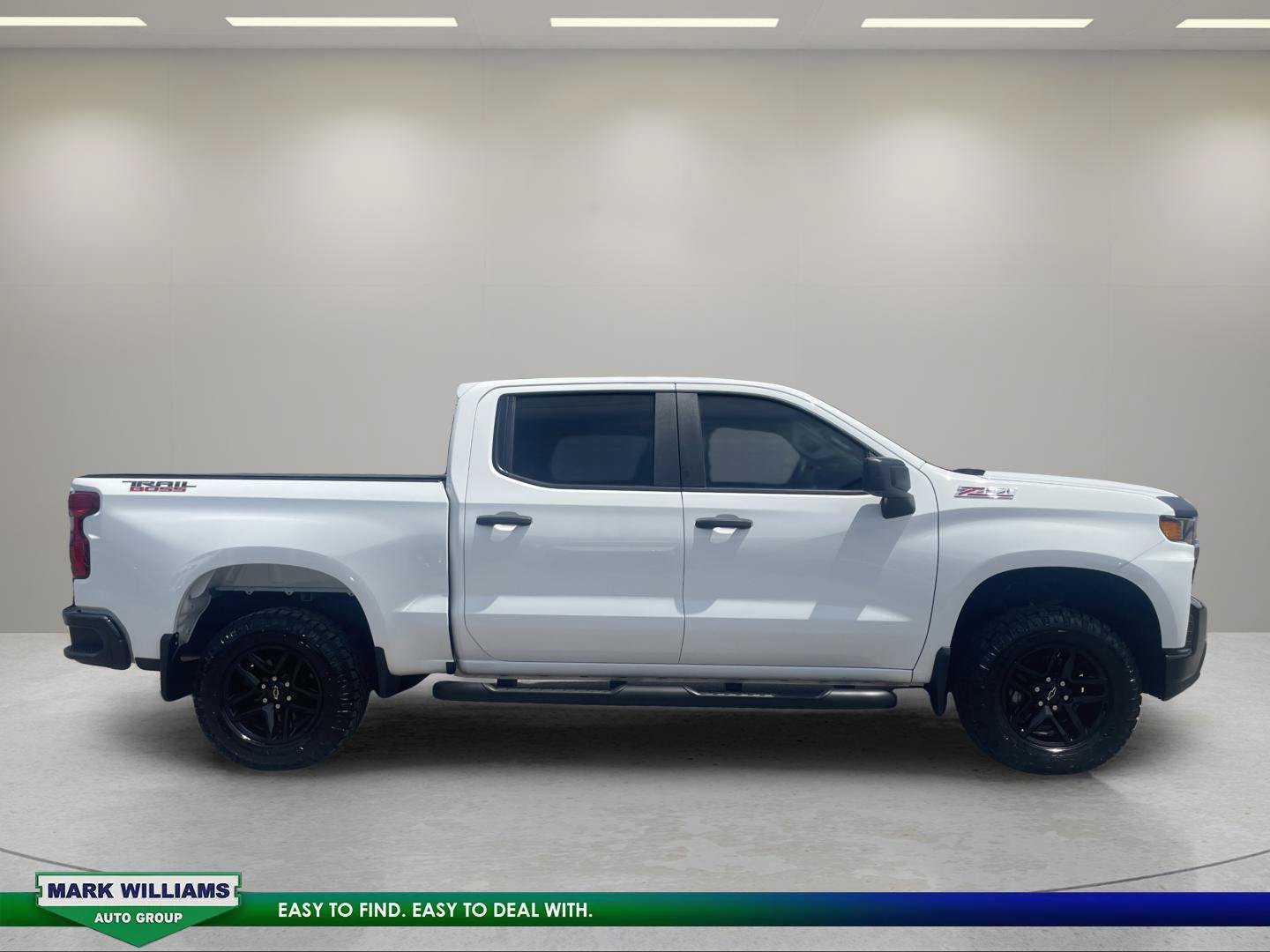 Used 2020 Chevrolet Silverado 1500 Custom Trail Boss w/ Custom Convenience Package AWD/4WD image 2