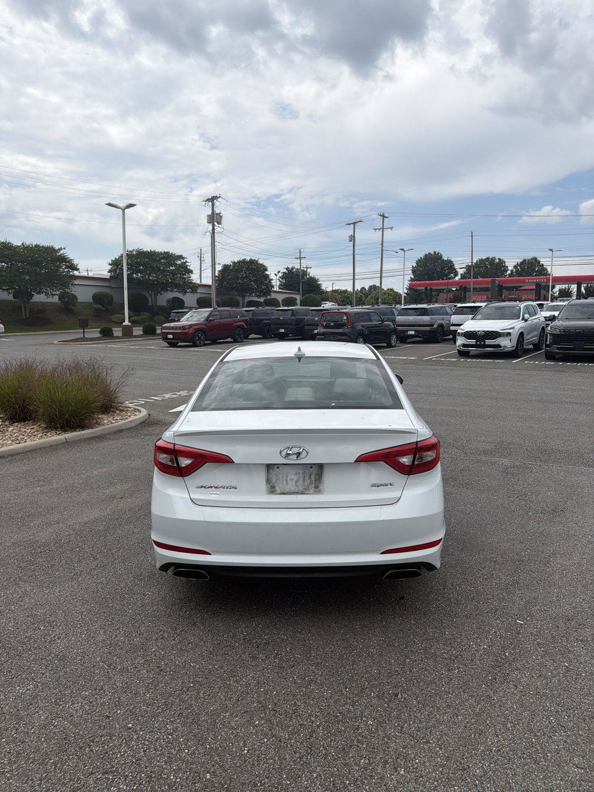 Used 2017 Hyundai Sonata Sport w/ Winter Weather Package FWD image 5