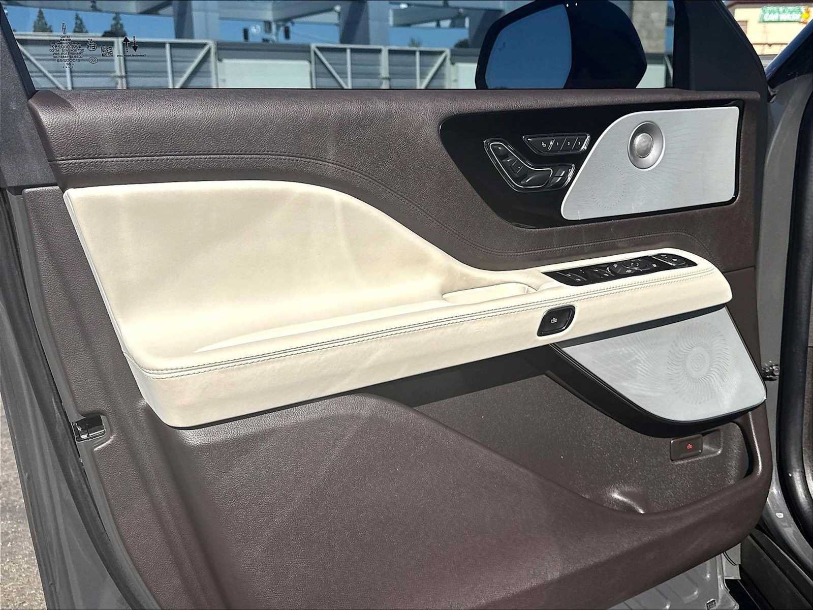 Used 2023 Lincoln Aviator Black Label AWD/4WD image 24