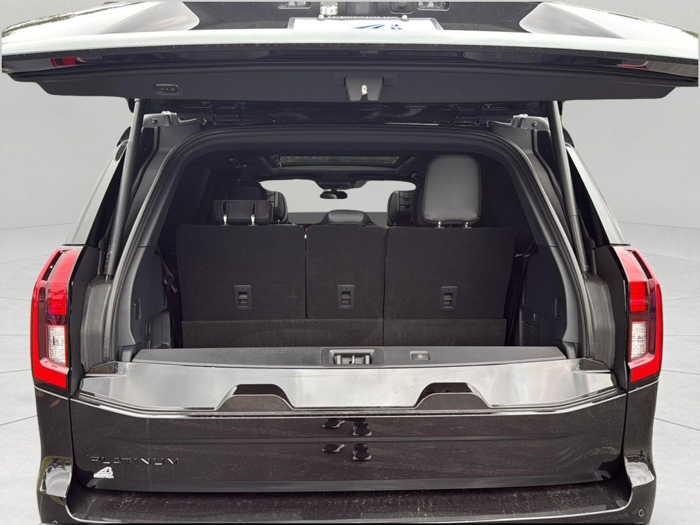 Used 2026 Ford Expedition Platinum w/ Stealth Performance Package AWD/4WD image 11