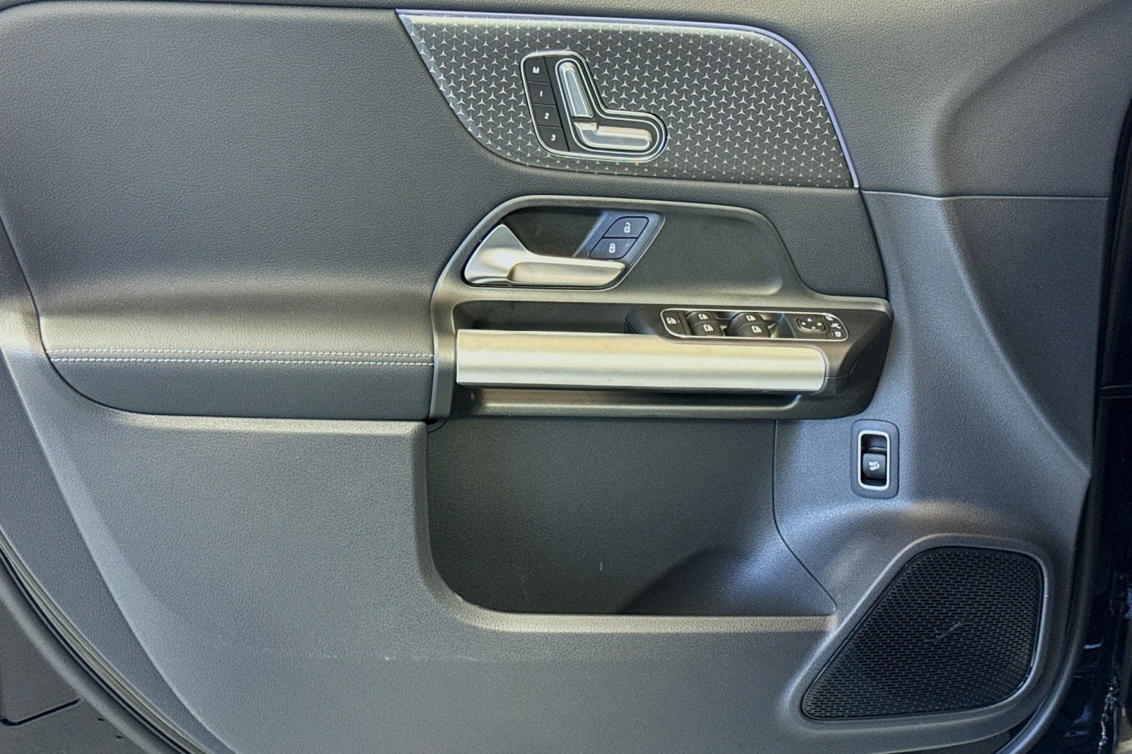 New 2025 Mercedes-Benz GLA 250 image 16