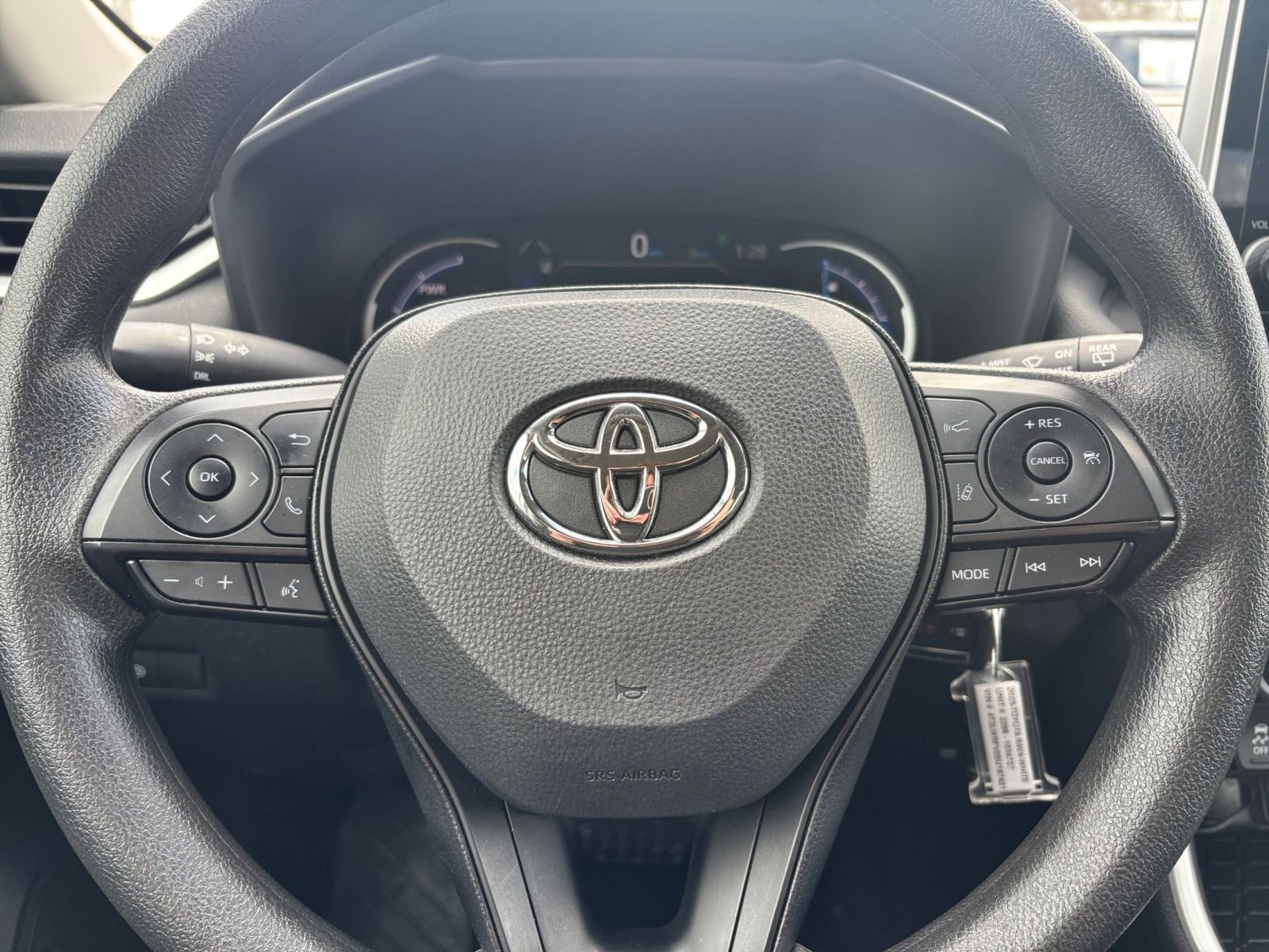 Used 2025 Toyota RAV4 LE image 27