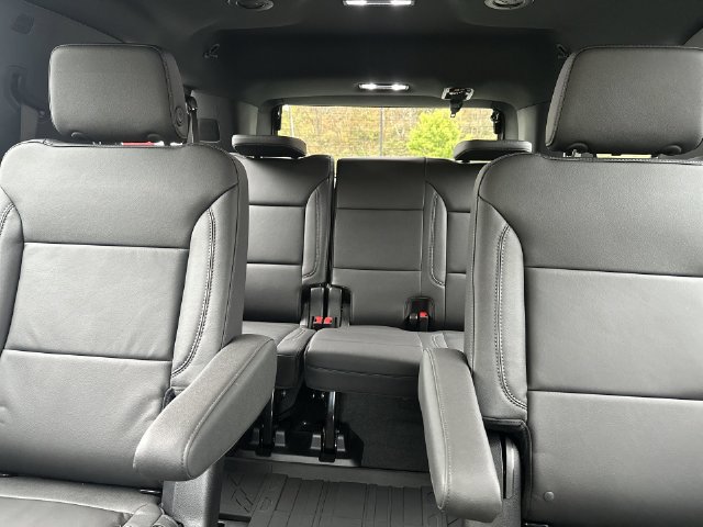 Used 2026 Chevrolet Tahoe LT w/ Comfort Package AWD/4WD image 36