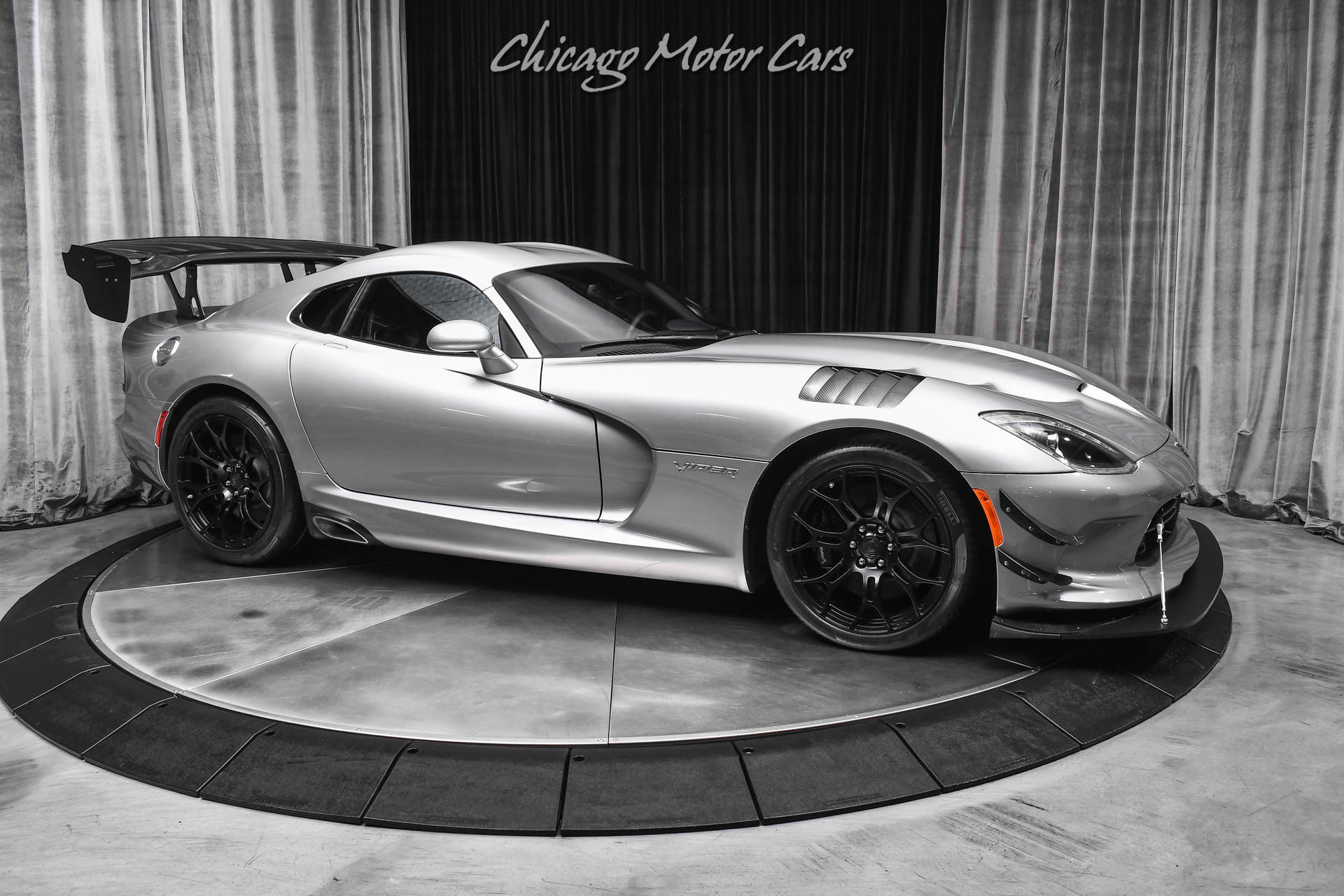 Used 2015 Dodge Viper SRT-10 RWD image 6