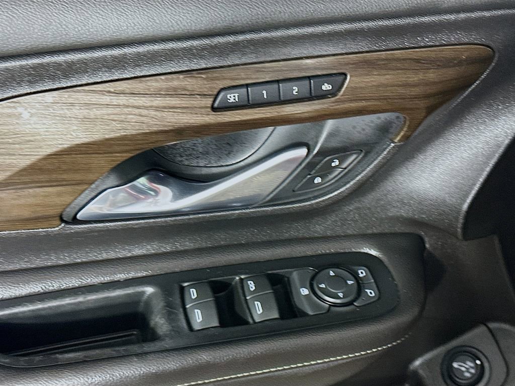 Used 2018 GMC Terrain Denali w/ Advanced Safety Package image 24