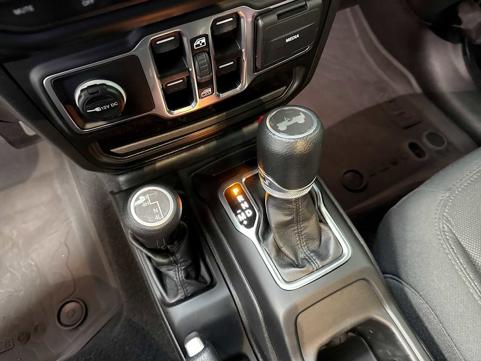 Used 2023 Jeep Wrangler Unlimited Sport AWD/4WD image 26