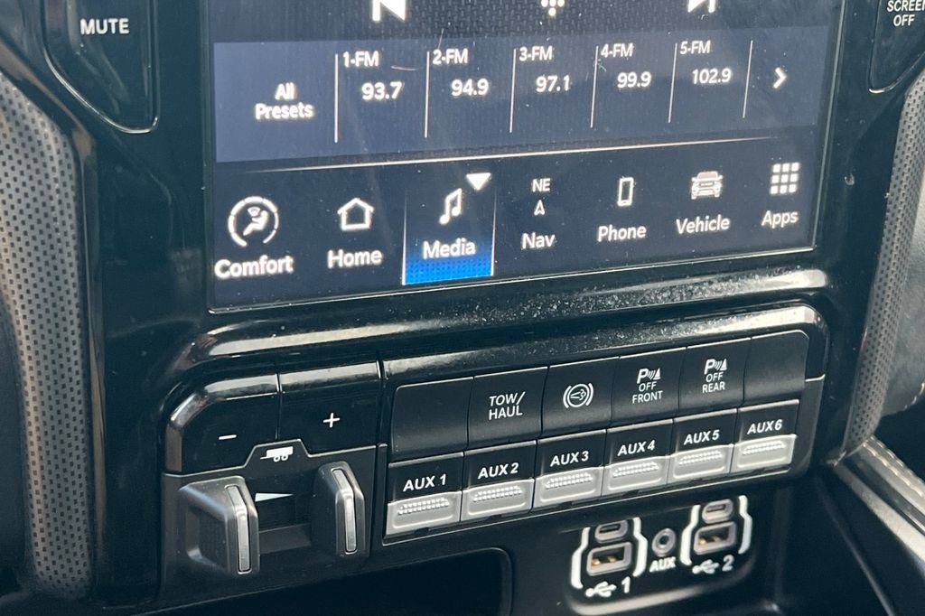 Used 2024 RAM 2500 Limited image 17