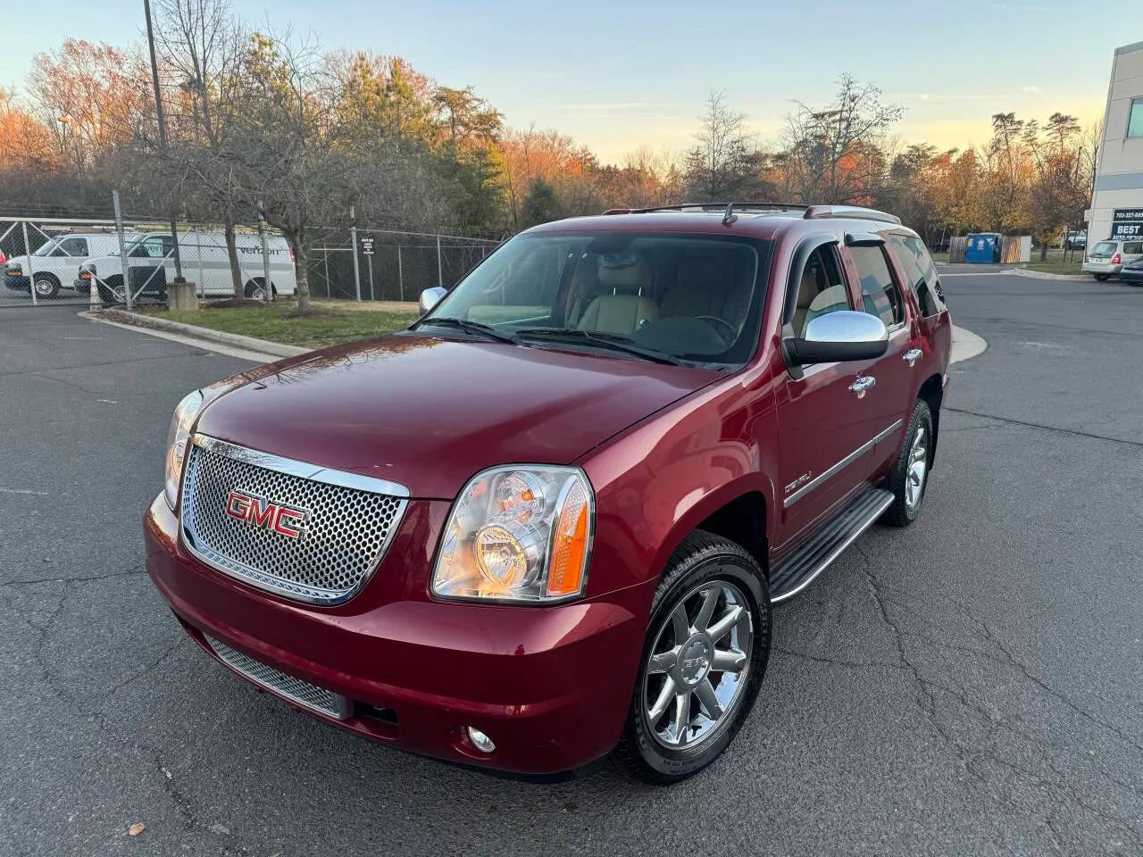 Used 2011 GMC Yukon Denali image 24