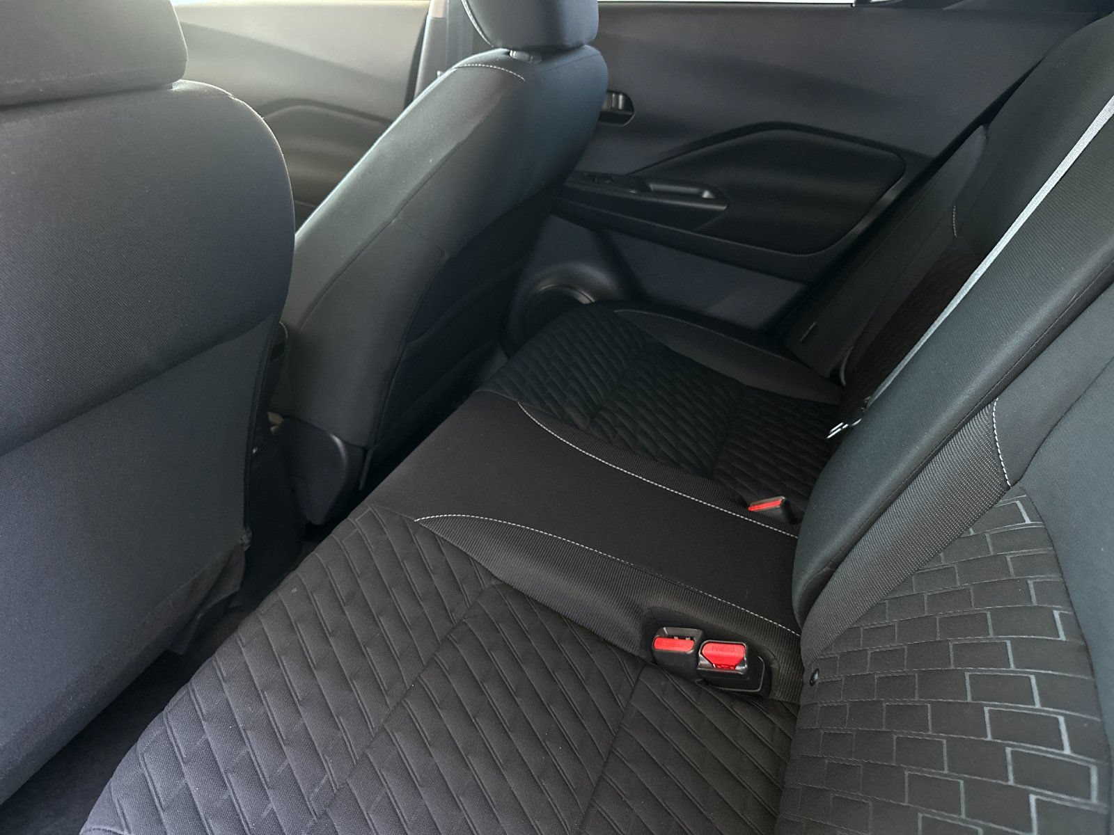 Used 2021 Nissan Kicks S FWD image 11