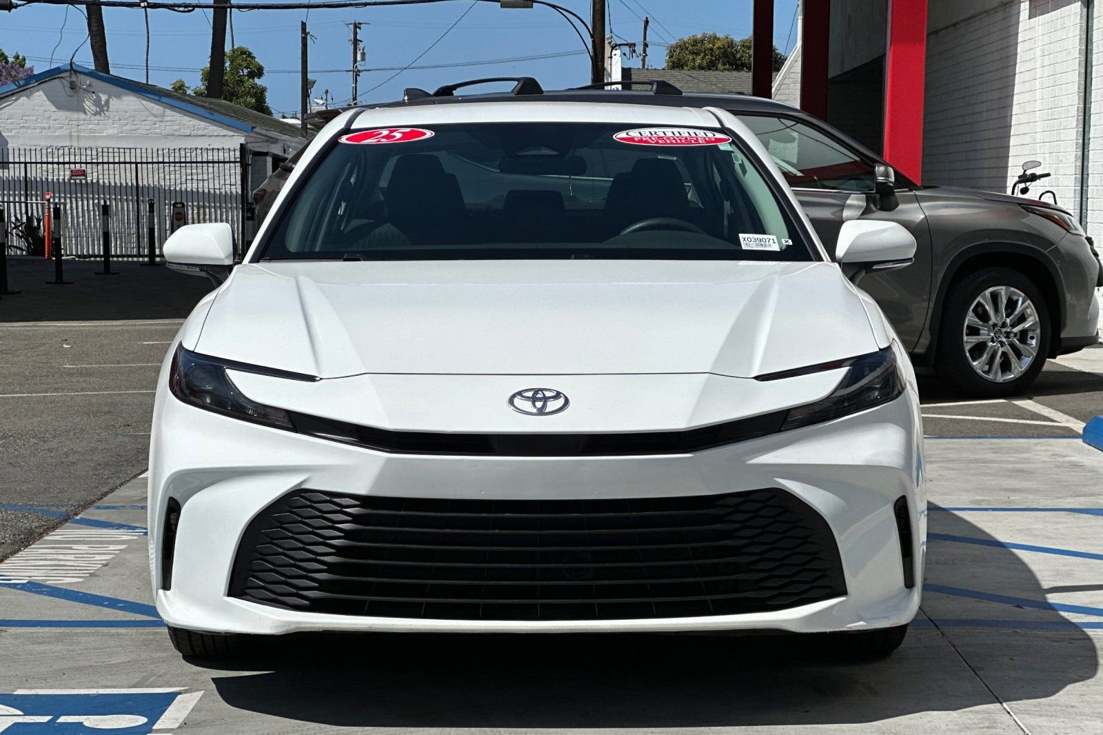 Certified 2025 Toyota Camry LE FWD image 9