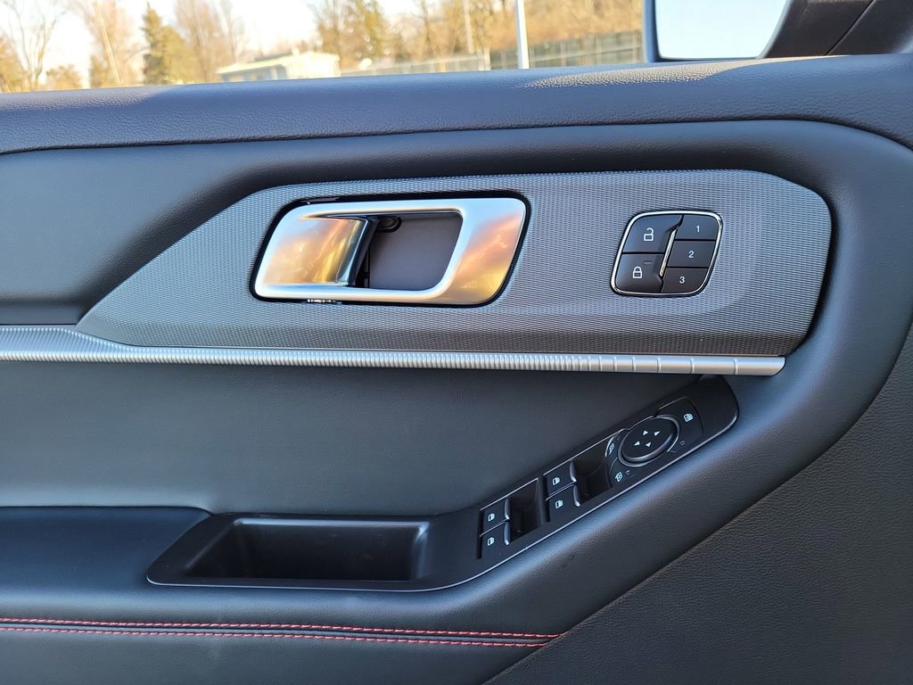 New 2026 Ford Explorer ST-Line image 18