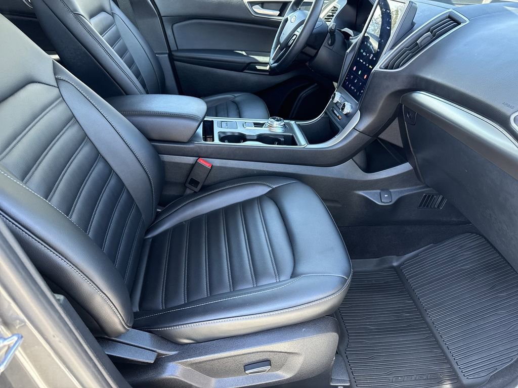 Used 2022 Ford Edge SEL w/ Convenience Package image 13