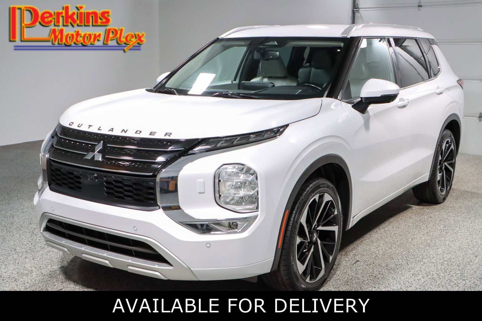 Used 2022 Mitsubishi Outlander SEL image 1