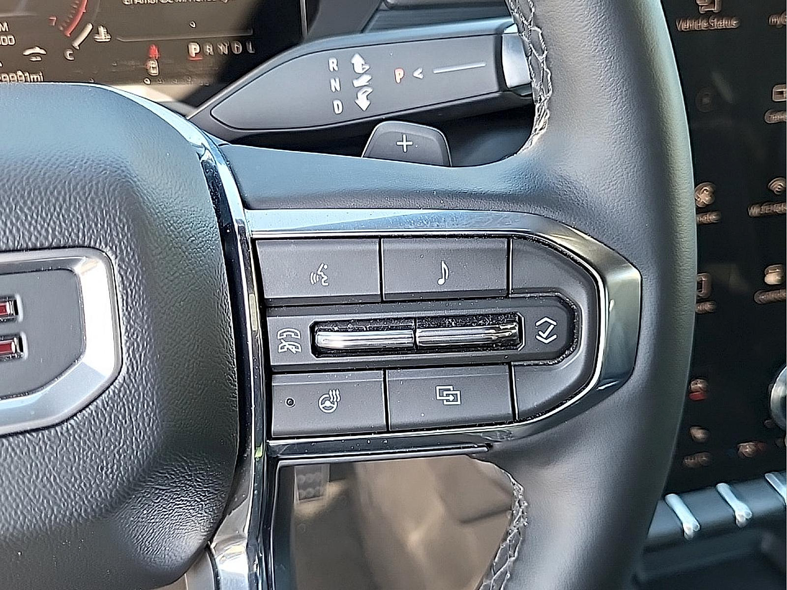 Used 2026 GMC Acadia Elevation w/ Elevation Premium Package AWD/4WD image 18