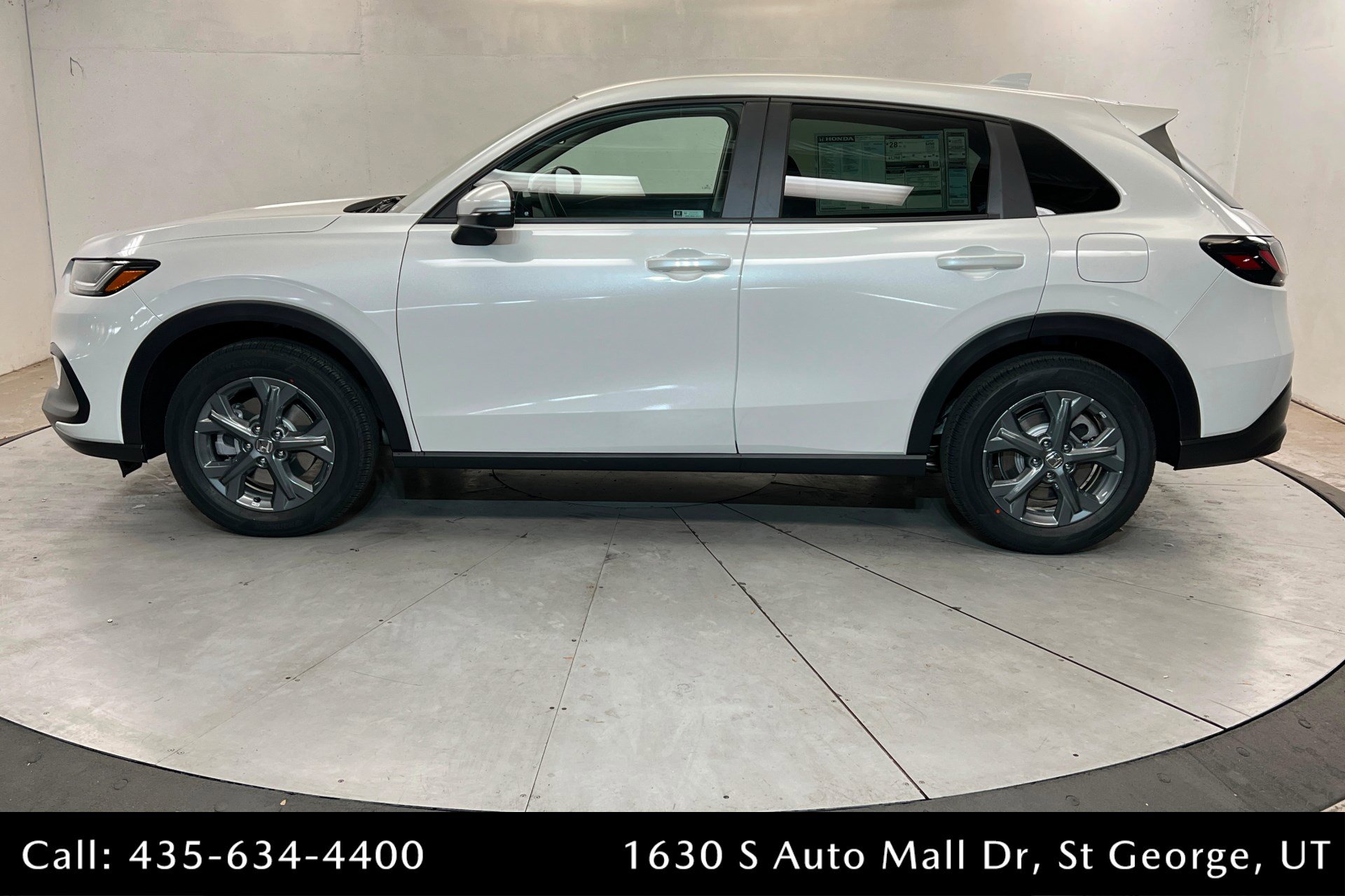 New 2026 Honda HR-V LX image 2