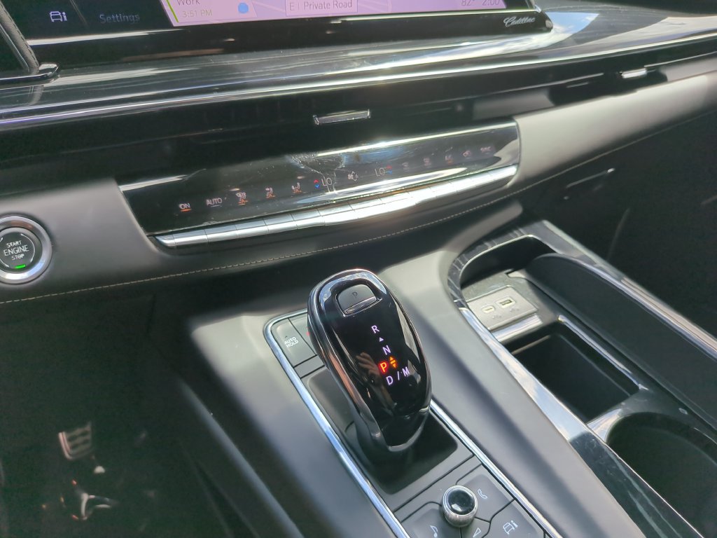 Used 2024 Cadillac Escalade ESV V AWD/4WD image 29