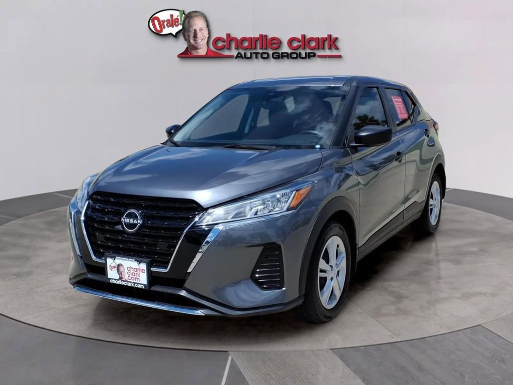 Used 2025 Nissan Kicks Play S image 1
