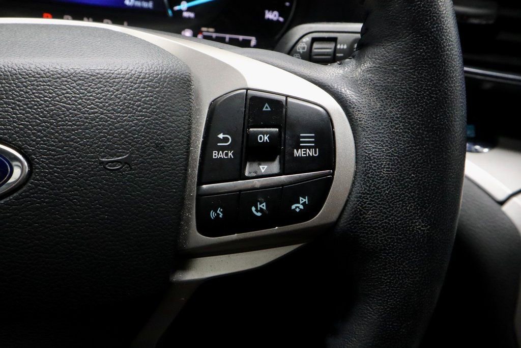 Certified 2022 Ford Explorer XLT w/ Equipment Group 202A image 29