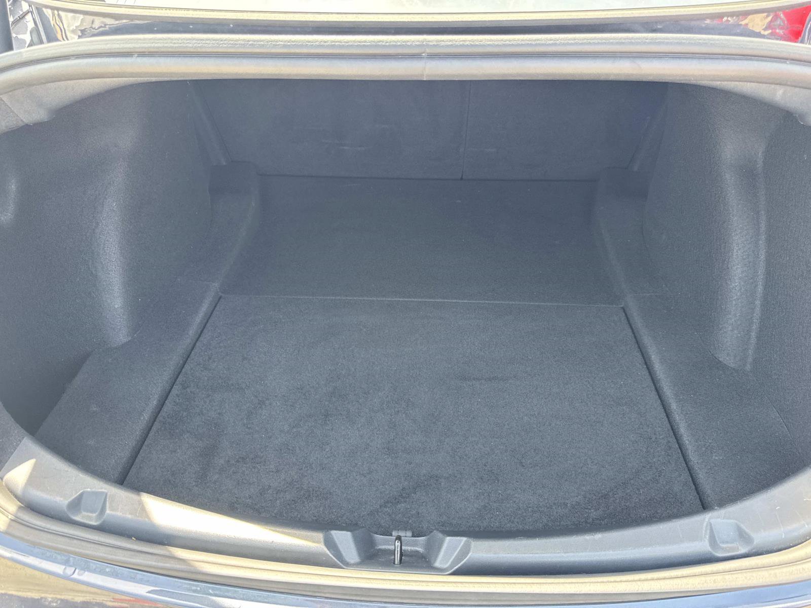 Used 2023 Tesla Model 3 Standard Range image 5