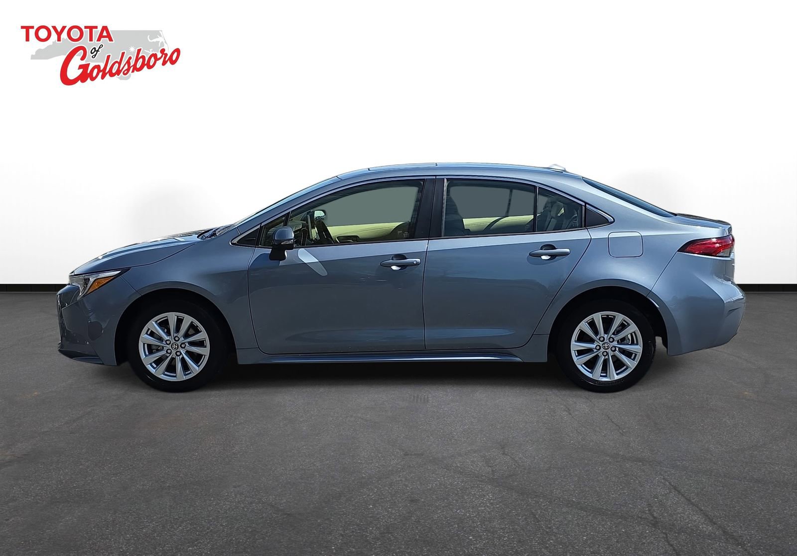 Used 2025 Toyota Corolla XLE image 8